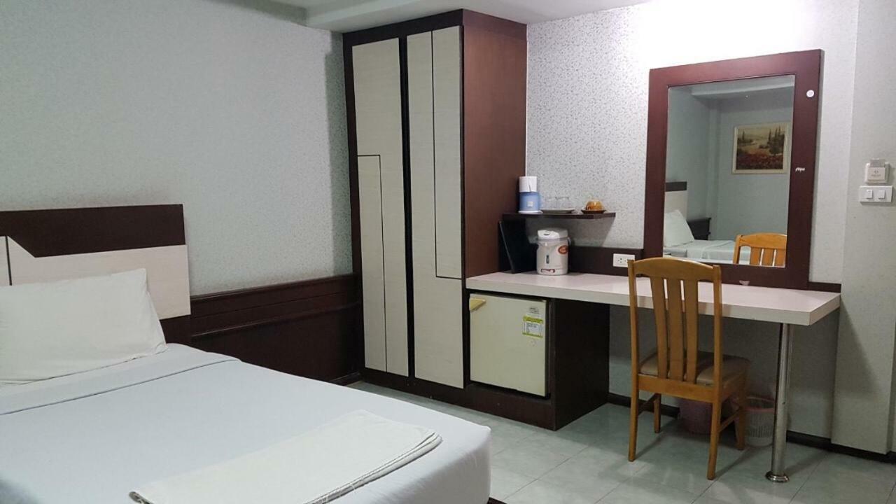 Khon Kaen Ruenrom Hotel Exterior foto